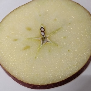 りんごを無駄なく食べるための切り方